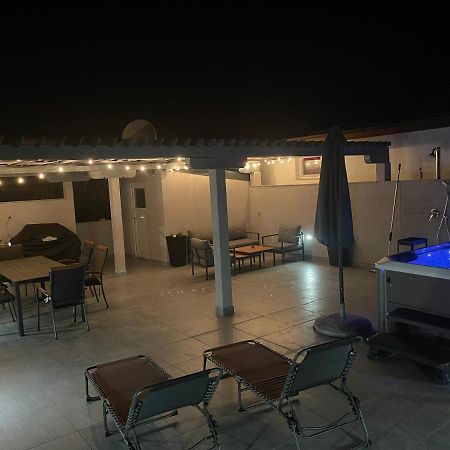 Villa Vila Pedinka à Vir Extérieur photo